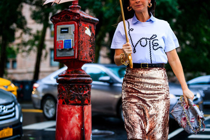 black belt, bracelet, earrings, floral, flowers, glitter, grey bag, leather bag, leather belt, message, pink skirt, printed bag, printed sweater, sequined skirt, shiny skirt, umbrella, white sweater, street style, jonathan paciullo, FW, frenchystyle, fashion week, NYFW, NEW YORK, SPRING SUMMER 2019, SS 19, atmosphere details, horizontal, detail