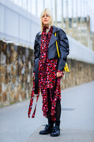 AUTUMN WINTER 2017-2018, AW 17-18, black jacket, black perfecto, black shoes, FALL WINTER 2017-2018, fashion week, floral, flower, frenchystyle, full length, FW, FW 17-18, jonathan paciullo, leather bag, leather jacket, leather perfecto, leather shoes, linda tol, PARIS, PFW, printed dress, red dress, street style, trousers, vertical, yellow bag