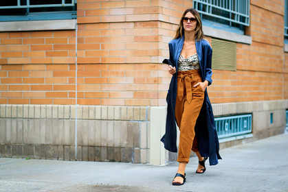 animal print, beige top, black shoes, blue coat, brown pants, bustier top, jen wonders, leather shoes, printed top, sunglasses, trousers, zebra, street style, jonathan paciullo, FW, frenchystyle, fashion week, NYFW, NEW YORK, SPRING SUMMER 2019, SS 19, atmosphere details, horizontal, full length