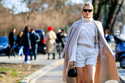 black bag, caro daur, leather bag, over the shoulder, pink coat, sunglasses, turtleneck sweater, white knit, white shorts, white sweater, MILAN, MFW, fashion week, frenchystyle, FW, jonathan paciullo, street style, AUTUMN WINTER 2019-2020, AW 19-20, FALL WINTER 2019-2020, FW 19-20, atmosphere details, detail, horizontal