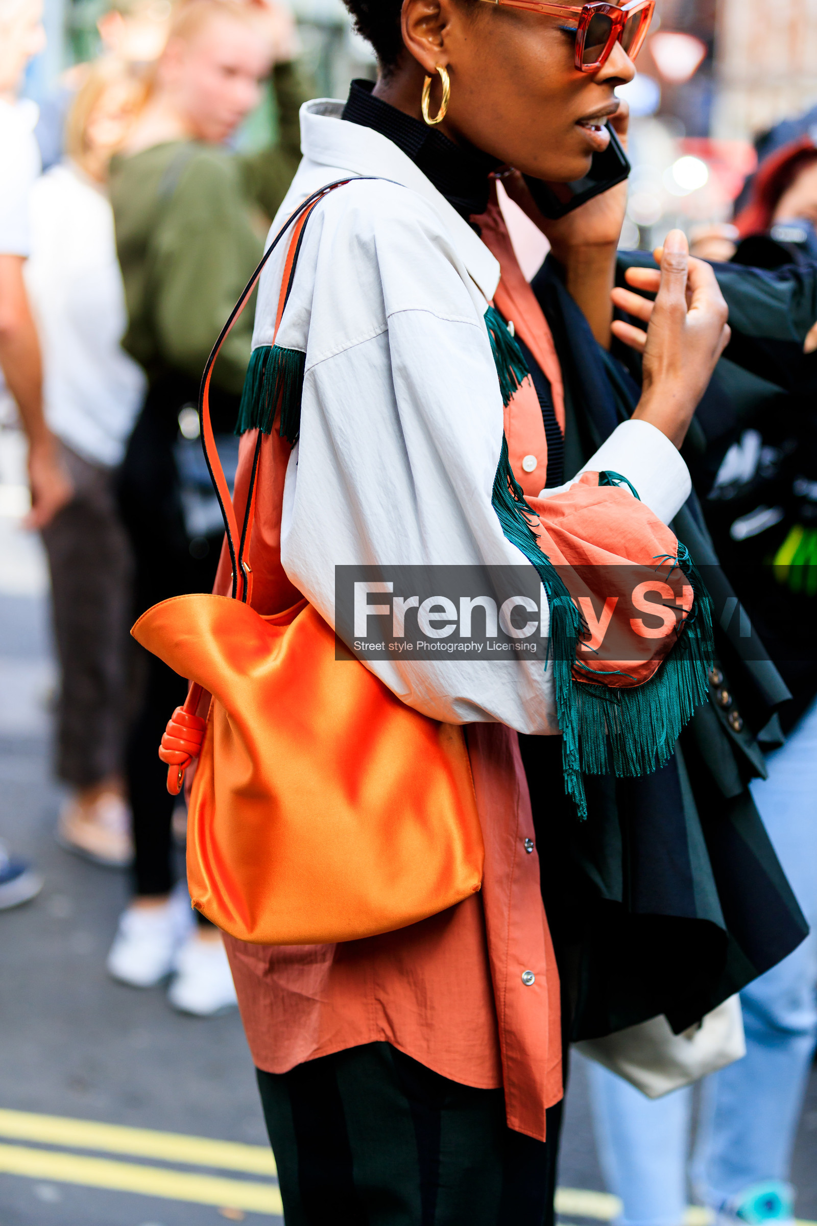 donna wallace, earrings, fringes, graphic jacket, leather bag, loewe, orange bag, orange jacket, printed jacket, sunglasses, trousers, fashion week, frenchystyle, FW, jonathan paciullo, street style, LFW, LONDON, SPRING SUMMER 2019, SS 19, vertical, detail, atmosphere details