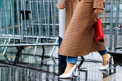 atmosphere details, AUTUMN WINTER 2017-2018, AW 17-18, back detail, beige coat, blue denim, caroline issa, checked coat, denim pants, detail, FALL WINTER 2017-2018, fashion week, frenchystyle, FW, FW 17-18, high heels, horizontal, jeans, jonathan paciullo, leather bag, leather shoes, PARIS, PFW, plaid, printed coat, red bag, street style, trousers, white shoes