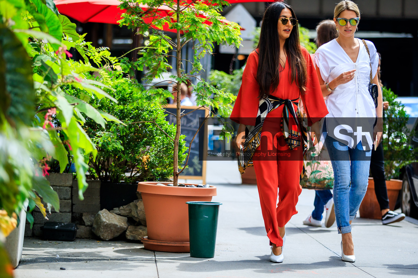 atmosphere details, black bag, blue denim, denim pants, detail, fashion week, frenchystyle, FW, high heels, horizontal, jeans, jonathan paciullo, leather bag, leather shoes, multicolor shirt, nausheen shah, NEW YORK, NYFW, printed shirt, red jumpsuit, SPRING SUMMER 2018, SS 18, street style, sunglasses, tied up shirt, trousers, white shirt, white shoes