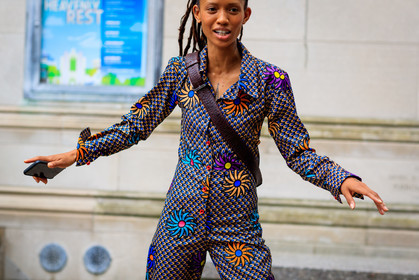 checked, floral, flowers, graphic jumpsuit, graphic pants, plaid, printed jumpsuit, printed pants, trousers, model, fashion week, frenchystyle, FW, jonathan paciullo, street style, NYFW, NEW YORK, SPRING SUMMER 2019, SS 19, atmosphere details, horizontal, detail