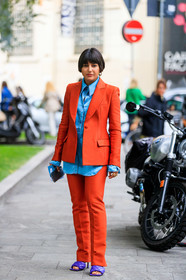 maria bernad, red suits, red jacket, red pants, blue shirt, purple leather slippers, quilted shoes, quilted slippers, high heels slippers, fashion week, frenchystyle, FW, jonathan paciullo, street style, MFW, MILAN, SPRING SUMMER 2020, SS 20