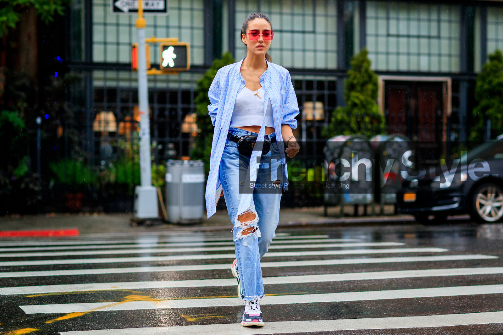 balenciaga, black bag, blue denim, blue shirt, crop top, denim pants, fanny pack, gucci, jeans, leather bag, leather shoes, necklace, ripped pants, striped shirt, sunglasses, tamara kalinic, trousers, white sneakers, white top, street style, jonathan paciullo, FW, frenchystyle, fashion week, NYFW, NEW YORK, SPRING SUMMER 2019, SS 19, atmosphere details, horizontal, full length