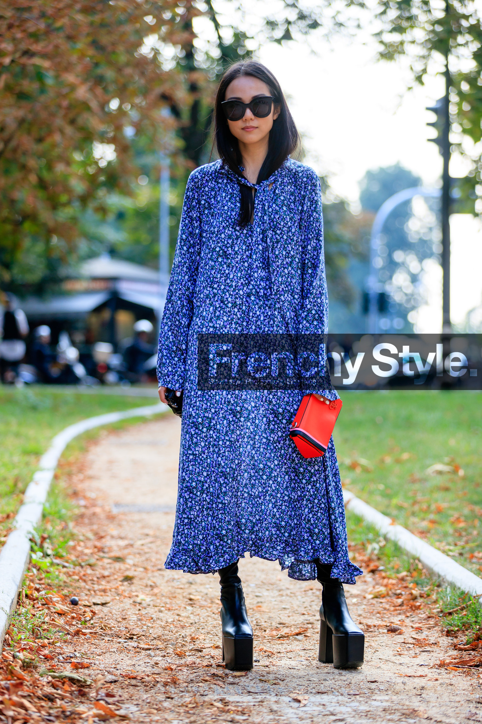 balenciaga, black boots, blue dress, fashion week, frenchystyle, full length, FW, high heels, jonathan paciullo, leather bag, leather shoes, MFW, MILAN, printed dress, SPRING SUMMER 2017, SS 17, street style, sunglasses, vertical, yoyo cao