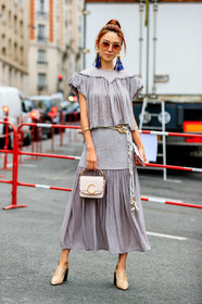 beige shoes, bracelet, chloé, earrings, grey skirt, grey top, high heels, leather bag, leather shoes, sunglasses, white bag, white belt, PARIS, PFW, street style, jonathan paciullo, FW, frenchystyle, fashion week, AUTUMN WINTER 2019-2020, AW 19-20, FALL WINTER 2019-2020, FW 19-20, vertical, full length