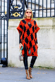 AUTUMN WINTER 2017-2018, AW 17-18, black pants, brown boots, chloé, earrings, FALL WINTER 2017-2018, fashion week, frenchystyle, full length, FW, FW 17-18, helena bordon, high heels, houndstooth pattern, jonathan paciullo, leather bag, leather pants, leather shoes, nude bag, PARIS, PFW, red sweater, snake print, street style, sunglasses, trousers, vertical, zip