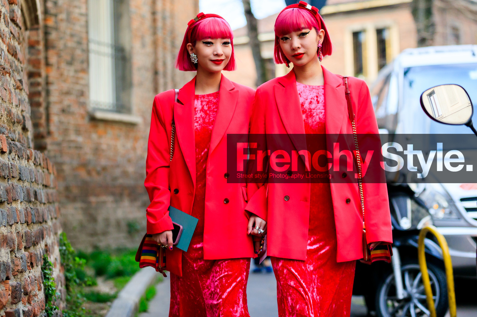 Ami and Aya Suzuki, blazer, dyed hair, earrings, eyeliner, headband, leather bag, pink dress, pink hair, pink jacket, red lips, tone on tone, total look pink, velvet, MILAN, MFW, fashion week, frenchystyle, FW, jonathan paciullo, street style, AUTUMN WINTER 2019-2020, AW 19-20, FALL WINTER 2019-2020, FW 19-20, atmosphere details, detail, horizontal