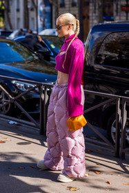 bag, boots, braid, cateye sunglasses, chunky boots, cropped knitwear, fuschia knitwear, knitwear, orange bag, oversize pants, pants, pink pants, quilted pants, sunglasses, Thora Valdimars, fashion week, frenchystyle, FW, jonathan paciullo, street style, PFW, PARIS, SPRING SUMMER 2022, SS 22, vertical, full length