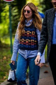 blue denim, blue jean, blue knitwear, blue shirt, denim, printed knit, shirt, sleveless knitwear, striped shirt, stripes, sunglasses, white bag, street style, jonathan paciullo, FW, frenchystyle, fashion week, PFW, PARIS, SPRING SUMMER 2022, SS 22, vertical, atmosphere details