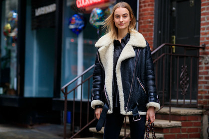 model, Maartje Verhoef, black leather bombers, black leather coat, white coat, fur coat, black leather shirt, leather strap bag, fashion week, frenchystyle, FW, jonathan paciullo, street style, NYFW, NEW YORK, AUTUMN WINTER 2020-2021, FALL WINTER 2020-2021, FW 20-21, horizontal, atmosphere details, detail