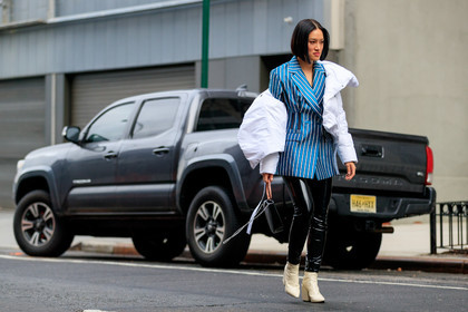 black bag, black pants, blazer, blue jacket, down jacket, graphic jacket, high heels, leather bag, leather pants, leather shoes, off the shoulder, printed jacket, striped jacket, trousers, white boots, white jacket, street style, jonathan paciullo, FW, frenchystyle, fashion week, NYFW, NEW YORK, AUTUMN WINTER 2018-2019, AW 18-19, FALL WINTER 2018-2019, FW 18-19, atmosphere details, horizontal, full length, Tiffany Hsu