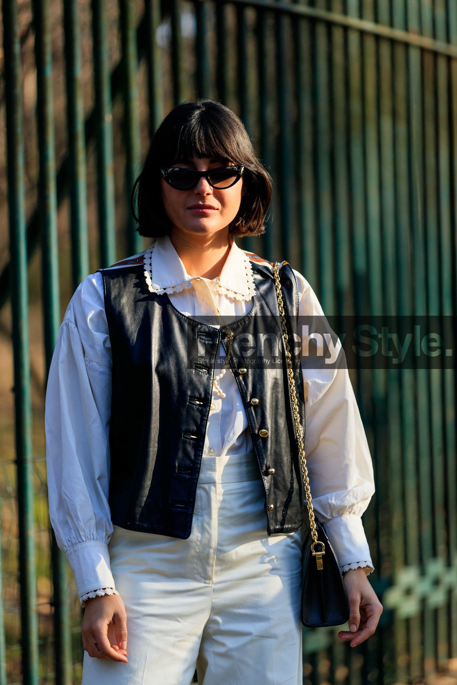 black jacket, gucci, leather bag, leather jacket, maria bernad, sunglasses, trousers, white pants, white shirt, MILAN, MFW, fashion week, frenchystyle, FW, jonathan paciullo, street style, AUTUMN WINTER 2019-2020, AW 19-20, FALL WINTER 2019-2020, FW 19-20, vertical, atmosphere details, detail