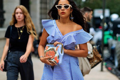 blue dress, earrings, embroidered bag, graphic bag, graphic dress, leather bag, printed bag, printed dress, ruffles, stripes, sunglasses, fashion week, frenchystyle, FW, jonathan paciullo, street style, NYFW, NEW YORK, SPRING SUMMER 2019, SS 19, atmosphere details, horizontal, detail