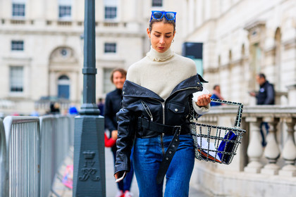 atmosphere details, basket, beige sweater, black jacket, black perfecto, blazer, blue denim, chanel, denim pants, detail, fashion week, frenchystyle, FW, graphic bag, high heels, horizontal, irina lakicevic, jeans, jonathan paciullo, leather jacket, leather perfecto, LFW, LONDON, off the shoulder, SPRING SUMMER 2018, SS 18, street style, trousers