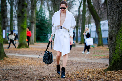 atmosphere details, AUTUMN WINTER 2017-2018, AW 17-18, black bag, black shoes, earrings, FALL WINTER 2017-2018, fashion week, frenchystyle, full length, FW, FW 17-18, graphic shoes, high heels, horizontal, jonathan paciullo, leather bag, leather shoes, louis vuitton, model, monogram, PARIS, PFW, printed boots, street style, sunglasses, teddy quinlivan, white coat