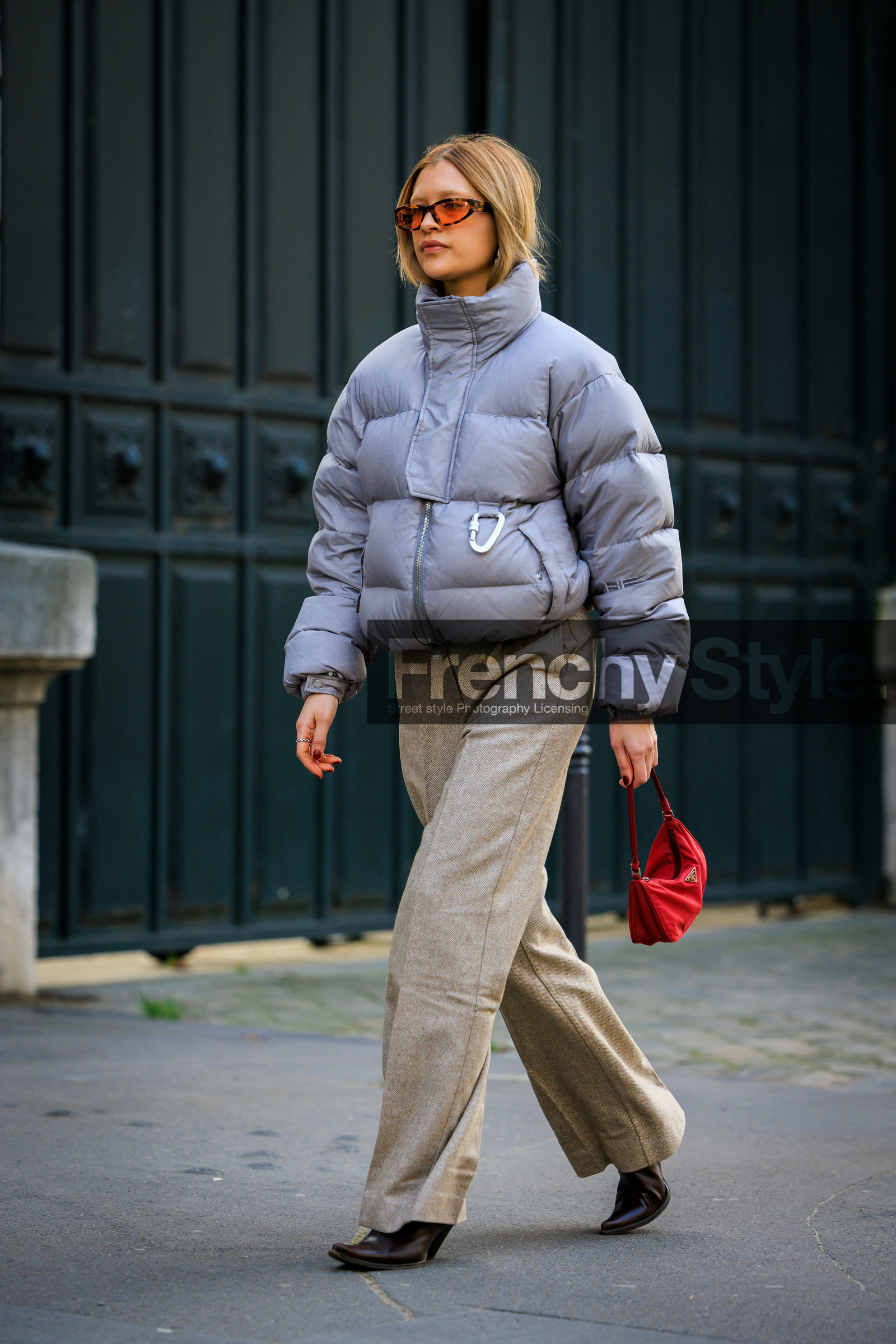 puffed jacket, grey jacket, winter jacket, orange glasses, oatmeal pants, flared pants, red handbag, prada handbag, prada nylon, black boots, street style, jonathan paciullo, FW, frenchystyle, fashion week, AUTUMN WINTER 2022-2023, FALL WINTER 2022_2023, FW 22-23, PFW, PARIS, full length, vertical