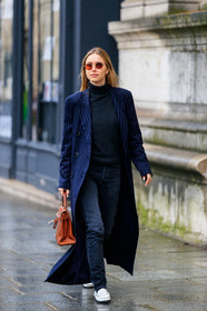 pernille teisbaek, navy blue coat, striped coat, black pullover, black jeans, white leather loafers, camel leather bag, hand bag, birkin hermes bag, hermes bag, red sunglasses, metalic frame sunglasses, round shape sunglasses, turtleneck pullover, fashion week, frenchystyle, FW, jonathan paciullo, street style, PFW, PARIS, vertical, full length