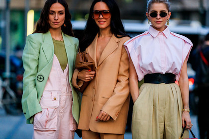 beige bag, beige jacket, beige pants, black belt, blazer, caro daur, erika boldrin, evangelie smyrniotaki, green jacket, green sweater, leather bag, leather belt, maison martin margiela, pink jumpsuit, pink shirt, sunglasses, trousers, fashion week, frenchystyle, FW, jonathan paciullo, street style, MFW, MILAN, AUTUMN WINTER 2019-2020, AW 19-20, FALL WINTER 2019-2020, FW 19-20, atmosphere details, detail, horizontal