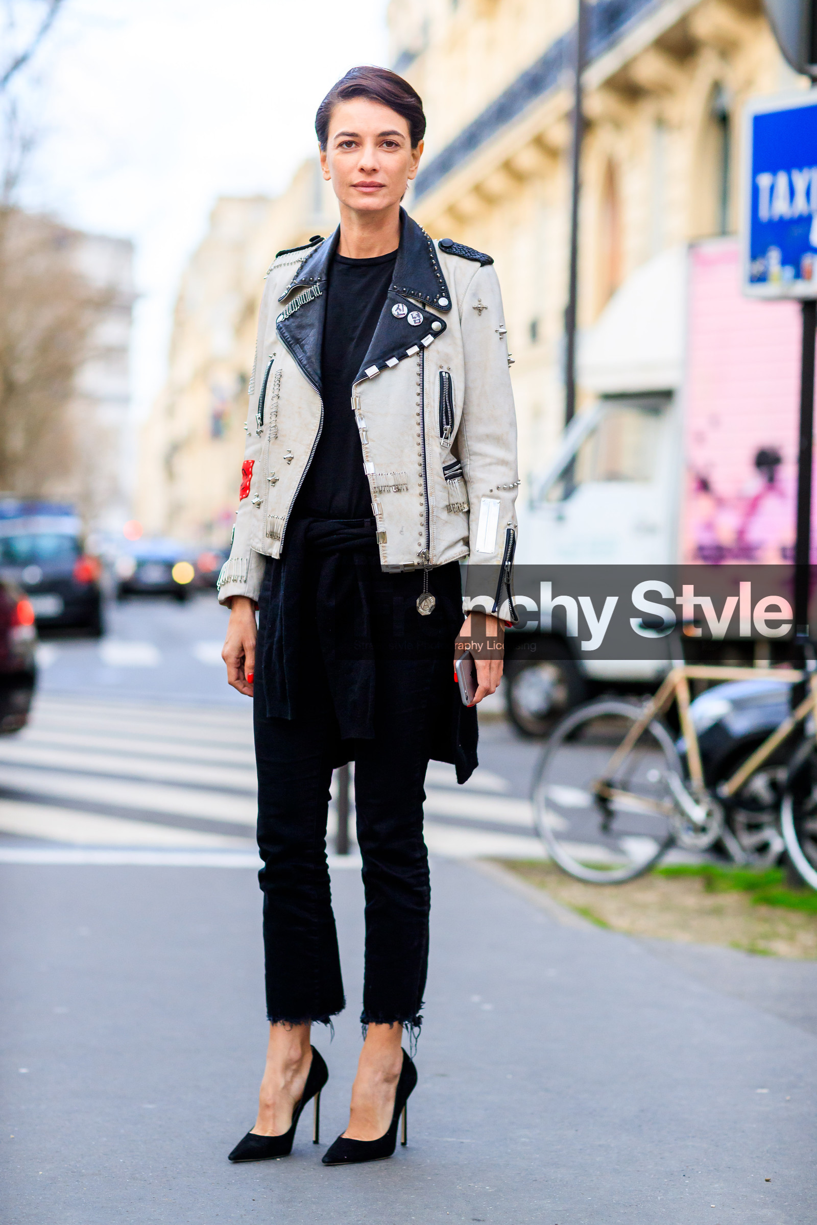 AUTUMN WINTER 2017-2018, AW 17-18, black denim, black jacket, black perfecto, black shoes, denim pants, embroidered jacket, FALL WINTER 2017-2018, fashion week, frenchystyle, full length, FW, FW 17-18, high heels, jeans, jonathan paciullo, leather jacket, leather perfecto, leather shoes, leila yavari, PARIS, PFW, printed jacket, street style, studs, trousers, vertical, white jacket