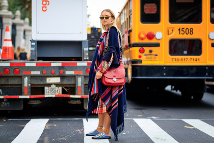 blue sandals, graphic dress, leather bag, leather shoes, multicolor dress, printed dress, red bag, sunglasses, fashion week, frenchystyle, FW, jonathan paciullo, street style, NYFW, NEW YORK, SPRING SUMMER 2019, SS 19, atmosphere details, horizontal, full length