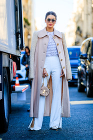 AUTUMN WINTER 2017-2018, AW 17-18, beige coat, camila coelho, chloe, FALL WINTER 2017-2018, fashion week, frenchystyle, full length, FW, FW 17-18, jonathan paciullo, leather bag, nude bag, over the shoulder, PARIS, PFW, shearling, street style, sunglasses, trousers, vertical, white pants, white shoes, white top