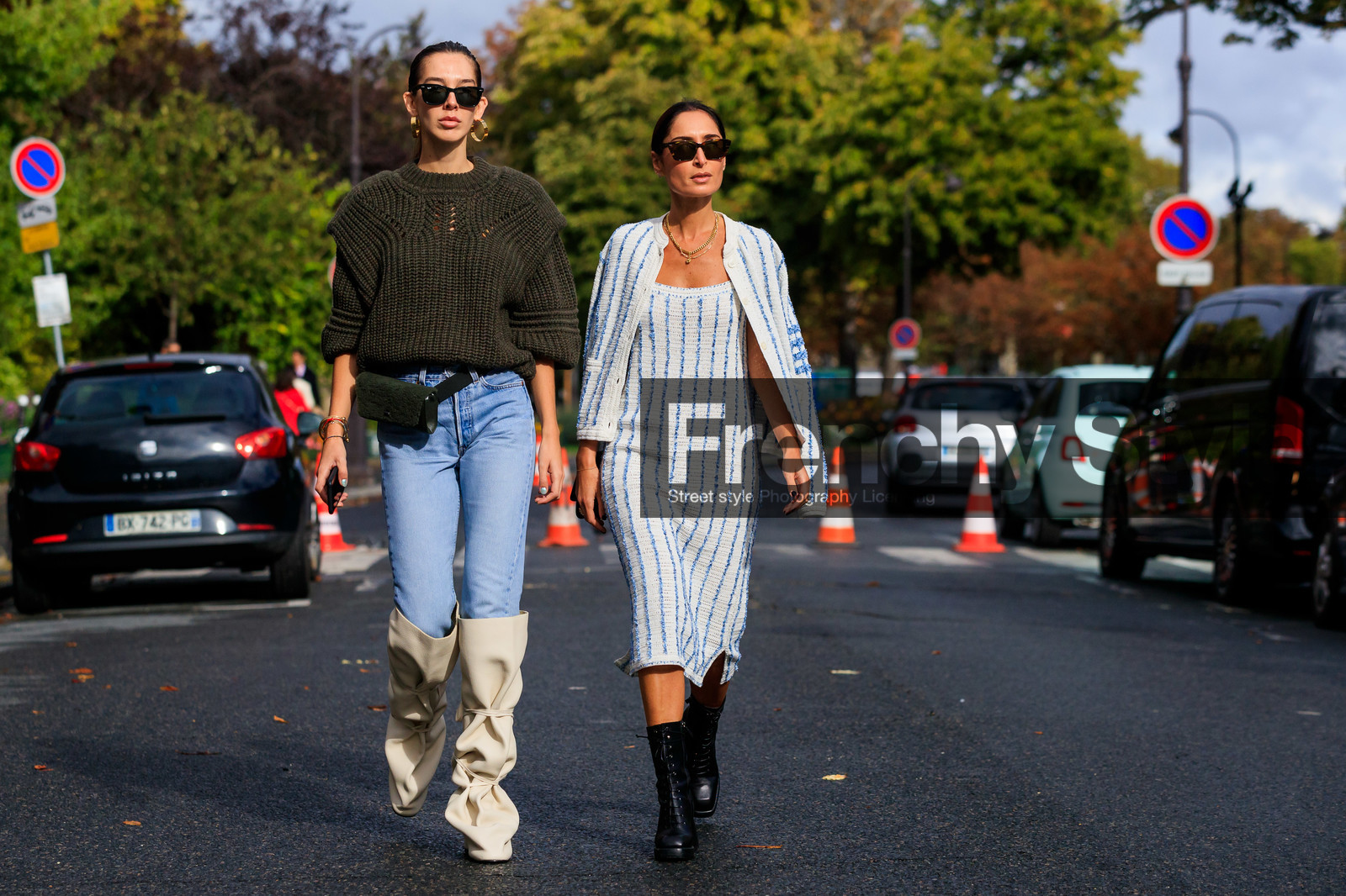 estelle pigault, geraldine boublil, white leather boots, high boots, laced boots, platform shoes, light blue jeans, kaki pullover, kaki leather bag, kaki leather belt, belt bag, fur bag, fur belt, box bag, rayban sunglasses, hoop earrings, golden earrings, white jacket, white dress, light blue dress, light blue jacket, striped dress, striped jacket, knit dress, knit jacket, knitwear, mid long dress, tweed dress, tweed jacket, golden necklace, multi necklace, chain necklace, black leather boots, nodaleto boots, black sunglasses, scale sunglasses, PARIS, PFW, SPRING SUMMER 2020, SS 20, fashion week, frenchystyle, FW, jonathan paciullo, street style, horizontal, atmosphere details, full length