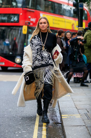 nina suess, white coat, fur coat, velvet bag, black bag, hand bag, strassed bag, roger vivier bag, long necklace, golden necklace, pearl necklace, multi necklace, black pullover, black dress, half shoulder dress, asymetrical dress, floral embroidered dress, fringe dress, black leather boots, flat boots, laced boots, prada boots, low boots, asymmetrical top, fringe top, floral embroidered top, fashion week, frenchystyle, FW, jonathan paciullo, street style, LFW, LONDON, AUTUMN WINTER 2020-2021, FALL WINTER 2020-2021, FW 20-21, vertical, full length