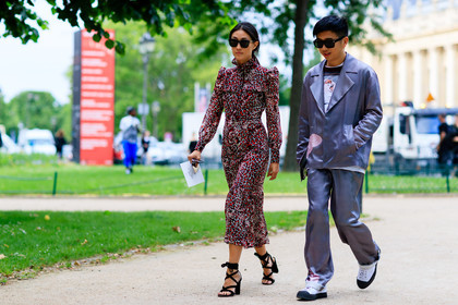 atmosphere details, AUTUMN WINTER 2016-2017, AW 16-17, black and white shoes, black sandals, declan chan, FALL WINTER 2016-2017, fashion week, frenchystyle, full length, FW, FW 16-17, grey pants, grey shirt, grey suit, HAUTE COUTURE, horizontal, jonathan paciullo, justine lee, lace up shoes, leather sneakers, MENSWEAR, pajamas, PARIS, PFW, printed dress, printed t shirt, red dress, silk pants, silk shirt, street style, suede shoes, sunglasses, trousers