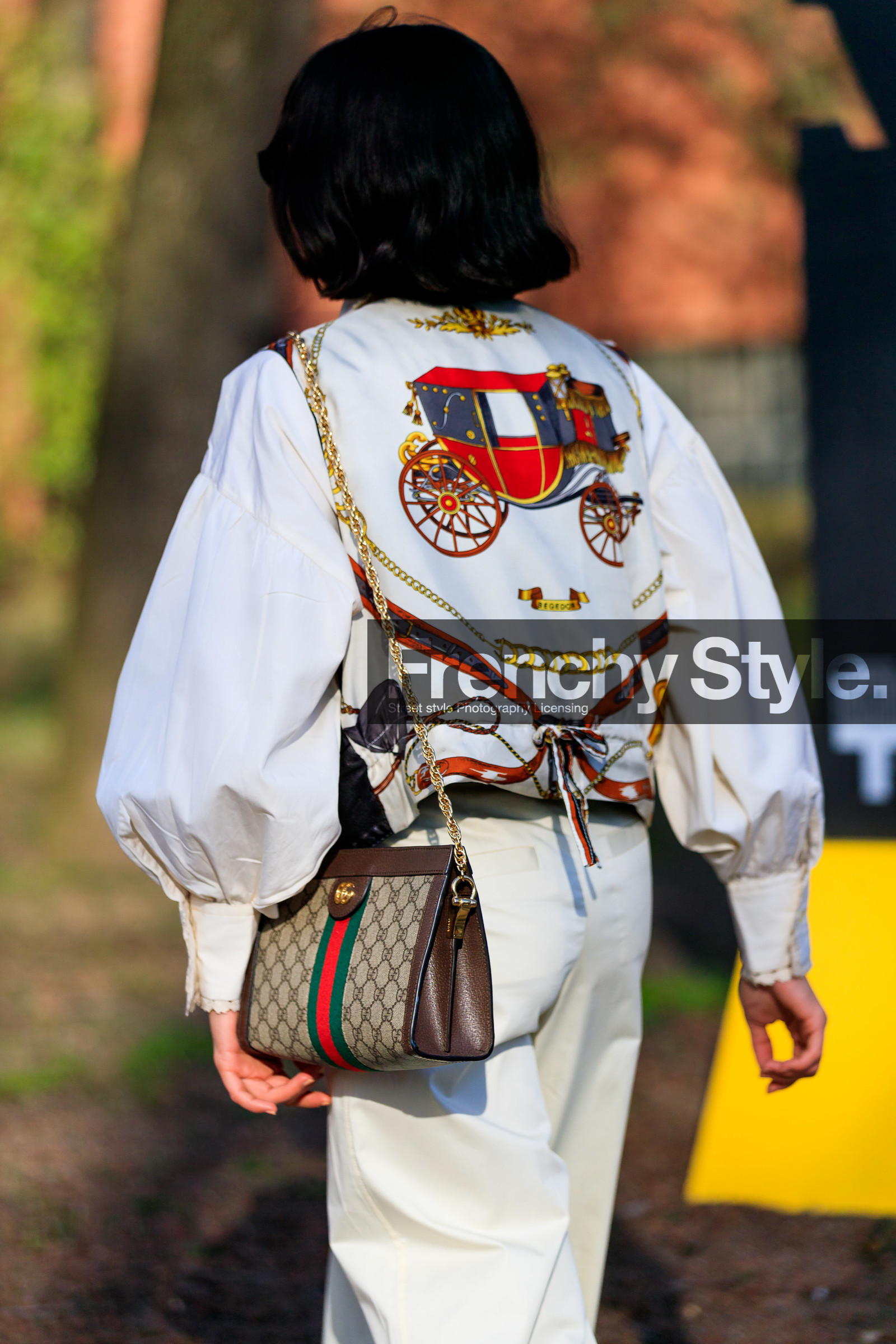 brown bag, drawings, graphic bag, graphic jacket, gucci, leather bag, maria bernad, monogram, printed bag, printed jacket, sunglasses, trousers, white jacket, white pants, MILAN, MFW, fashion week, frenchystyle, FW, jonathan paciullo, street style, AUTUMN WINTER 2019-2020, AW 19-20, FALL WINTER 2019-2020, FW 19-20, vertical, atmosphere details, detail