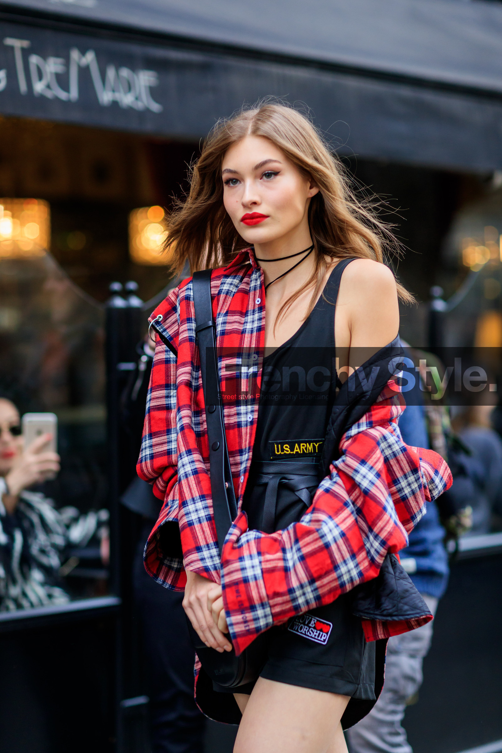 AUTUMN WINTER 2017-2018, AW 17-18, black bag, black belt, black shorts, black tank top, checked shirt, choker, detail, FALL WINTER 2017-2018, fashion week, frenchystyle, FW, FW 17-18, grace bol, grace elizabeth, graphic jacket, graphic shirt, jonathan paciullo, leather bag, leather belt, MFW, MILAN, model, necklace, plaid, printed jacket, printed shirt, red lips, red shirt, street style, vertical