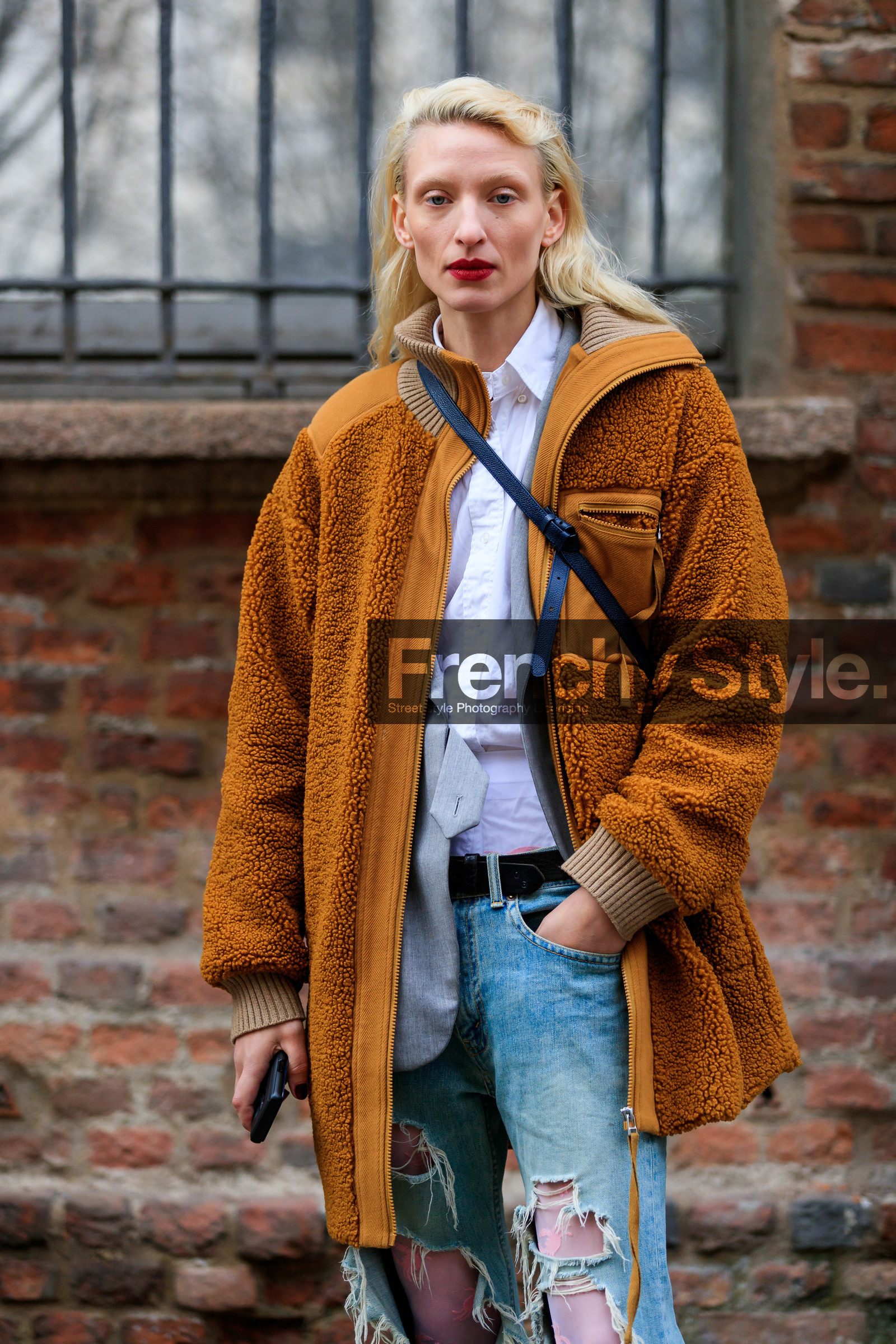 black belt, blue denim, camel jacket, denim pants, jeans, model, ripped pants, shearling, trousers, white shirt, MILAN, MFW, fashion week, frenchystyle, FW, jonathan paciullo, street style, AUTUMN WINTER 2019-2020, AW 19-20, FALL WINTER 2019-2020, FW 19-20, vertical, atmosphere details, detail