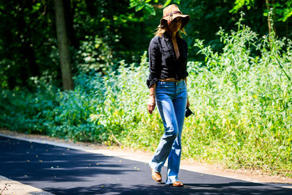atmosphere details, black shirt, blue denim, brown hat, brown sandals, carine roitfeld, denim pants, fashion week, frenchystyle, full length, FW, horizontal, jeans, jonathan paciullo, leather shoes, MENSWEAR, PARIS, PFW, SPRING SUMMER 2018, SS 18, street style, trousers