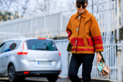 atmosphere details, AUTUMN WINTER 2017-2018, AW 17-18, beige bag, black pants, chloé, detail, FALL WINTER 2017-2018, fashion week, frenchystyle, FW, FW 17-18, horizontal, jonathan paciullo, leaf greener, leather bag, orange jacket, PARIS, PFW, street style, sunglasses, trousers