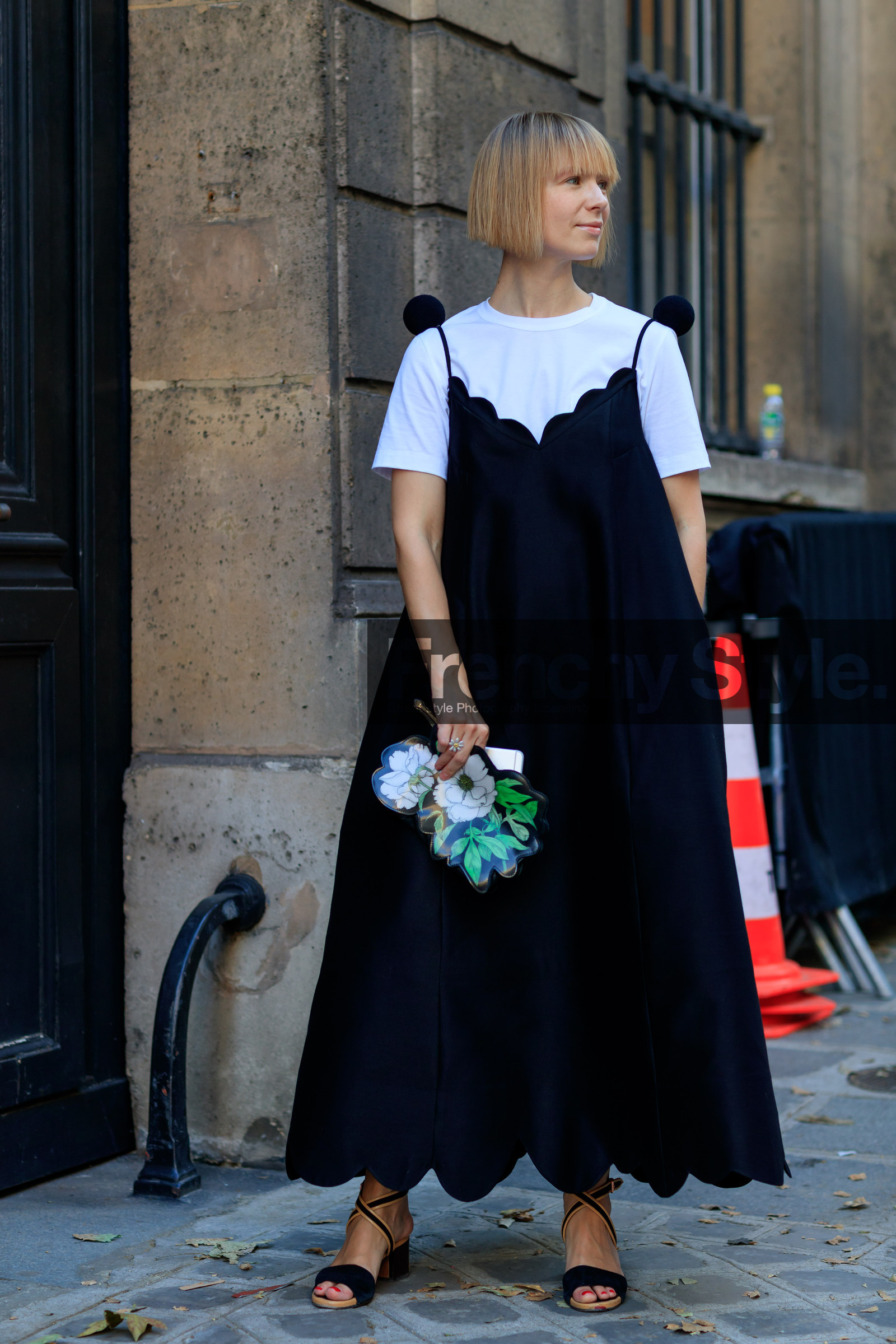 black and white, black clutch, black dress, black shoes, floral, flowers, graphic bag, green bag, leather bag, leather shoes, printed bag, valentino, white t shirt, PFW, fashion week, frenchystyle, FW, jonathan paciullo, street style, PARIS, vertical, full length, AUTUMN WINTER 2018-2019, FALL WINTER 2018-2019, FW 18-19, vika gazinskaya
