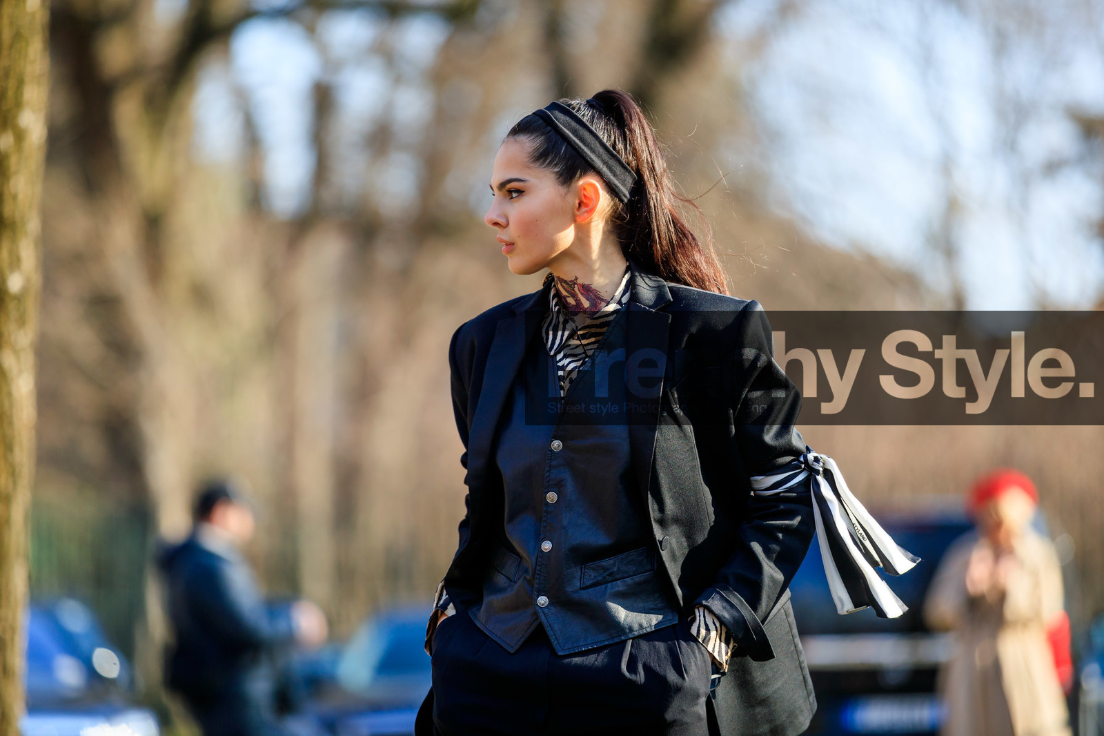 black and white, black jacket, black pants, black top, blazer, doina ciobanu, headband, leather top, ponytail, printed scarf, tone on tone, total look black, trousers, MILAN, MFW, fashion week, frenchystyle, FW, jonathan paciullo, street style, AUTUMN WINTER 2019-2020, AW 19-20, FALL WINTER 2019-2020, FW 19-20, atmosphere details, detail, horizontal