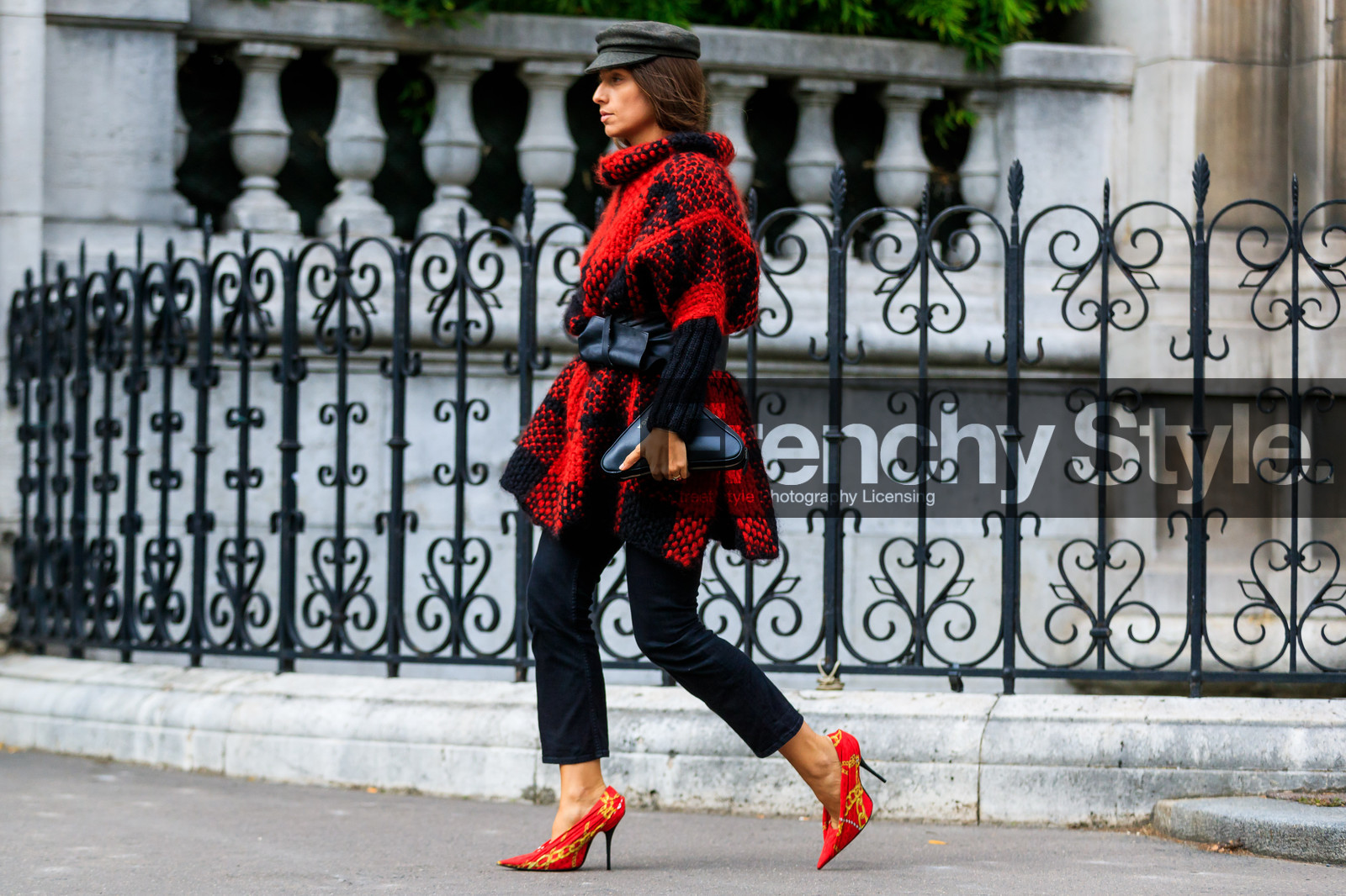atmosphere details, balenciaga, black bag, black belt, black pants, checked sweater, fashion week, frenchystyle, full length, FW, graphic bag, graphic sweater, green hat, high heels, horizontal, jonathan paciullo, leather bag, leather shoes, PARIS, PFW, printed shoes, printed sweater, red shoes, red sweater, SPRING SUMMER 2018, SS 18, street style, tartan, trousers, erika boldrin