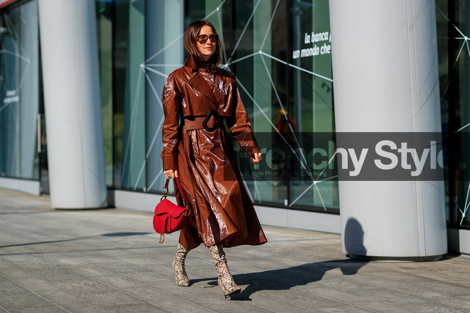 beige boots, brown coat, christian dior, high boots, leather bag, leather coat, leather shoes, lena lademann, red bag, saddle bag, snake print, sunglasses, trench coat, MILAN, MFW, fashion week, frenchystyle, FW, jonathan paciullo, street style, AUTUMN WINTER 2019-2020, AW 19-20, FALL WINTER 2019-2020, FW 19-20, atmosphere details, full length, horizontal