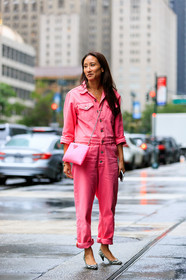 animal print, black and white shoes, elizabeth von der goltz, high heels, leather bag, leather shoes, pink bag, pink denim, pink jumpsuit, pink pants, prada, trousers, zebra, street style, jonathan paciullo, FW, frenchystyle, fashion week, NYFW, NEW YORK, SPRING SUMMER 2019, SS 19, vertical, full length