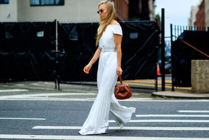 brown bag, leather bag, leather belt, pleats, sunglasses, trousers, white belt, white jumpsuit, fashion week, frenchystyle, FW, jonathan paciullo, street style, NYFW, NEW YORK, SPRING SUMMER 2019, SS 19, atmosphere details, horizontal, full length