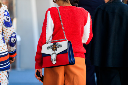 atmosphere details, detail, fashion week, frenchystyle, FW, graphic bag, gucci, horizontal, jonathan paciullo, leather bag, MFW, MILAN, orange pants, printed bag, red sweater, SPRING SUMMER 2018, SS 18, street style, trousers