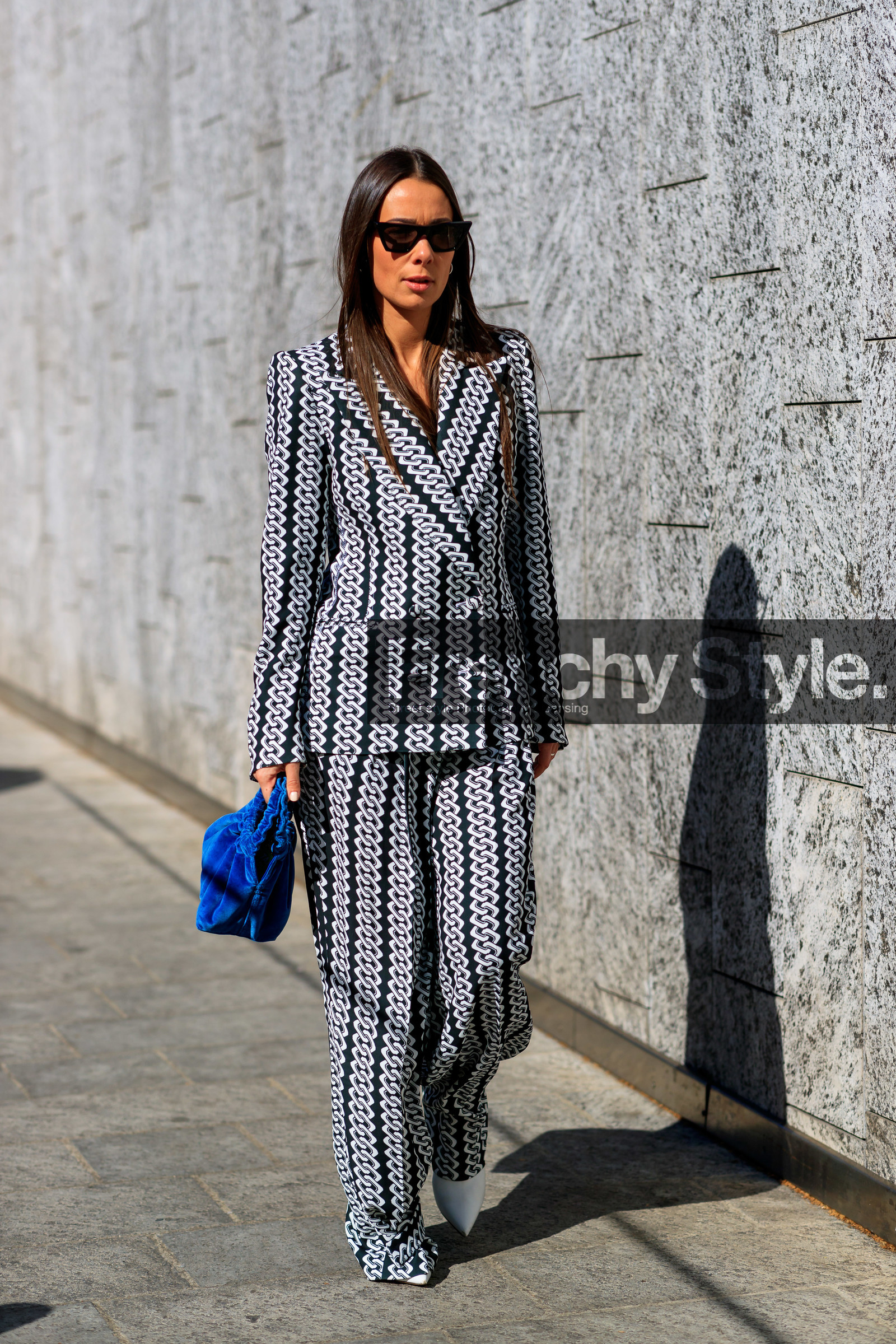 alice & j.s, black and white, blazer, blue bag, graphic jacket, graphic pants, graphic suit, leather bag, leather shoes, printed jacket, printed pants, printed suit, sunglasses, trousers, velvet, MILAN, MFW, fashion week, frenchystyle, FW, jonathan paciullo, street style, AUTUMN WINTER 2019-2020, AW 19-20, FALL WINTER 2019-2020, FW 19-20, vertical, full length