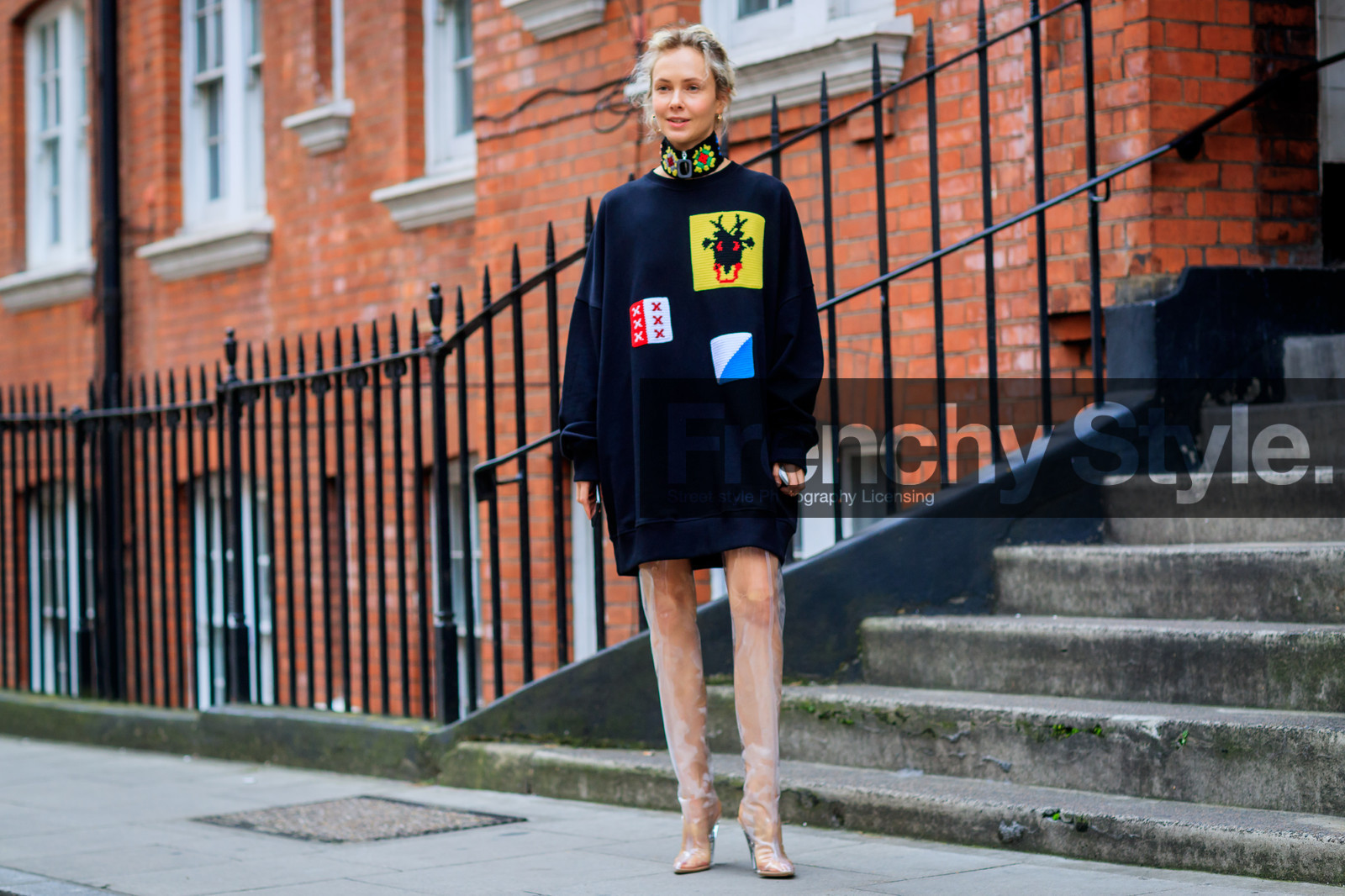 atmosphere details, black sweater, embroidered sweater, fashion week, frenchystyle, full length, FW, high boots, high heels, horizontal, jonathan paciullo, leather shoes, LFW, LONDON, olga karput, printed sweater, SPRING SUMMER 2018, SS 18, street style, sweater dress, transparent shoes
