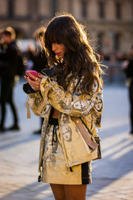black bra, bra, gold jacket, gold skirt, jacket, louis vuitton look, print, printed jacket, printed skirt, short skirt, skirt, fashion week, frenchystyle, FW, jonathan paciullo, street style, PFW, PARIS, SPRING SUMMER 2022, SS 22, vertical, atmosphere details