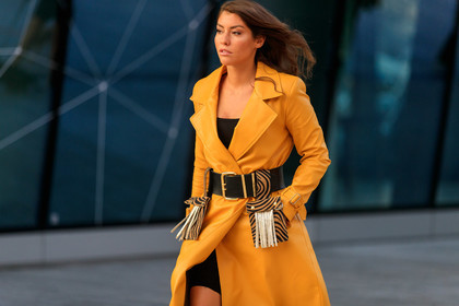 yellow trench coat, belted trench coat, black leather belt, animal printed belt, fashion week, frenchystyle, FW, jonathan paciullo, street style, MFW, MILAN, SPRING SUMMER 2020, SS 20