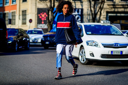 atmosphere details, AUTUMN WINTER 2017-2018, AW 17-18, black bag, blue denim, blue sweater, denim pants, FALL WINTER 2017-2018, fashion week, fendi, frenchystyle, full length, FW, FW 17-18, geometric, graphic jacket, graphic shoes, graphic sweater, horizontal, jan-michael quammie, jeans, jonathan paciullo, leather shoes, MFW, MILAN, printed jacket, printed shoes, printed sweater, red boots, street style, stripes, trousers