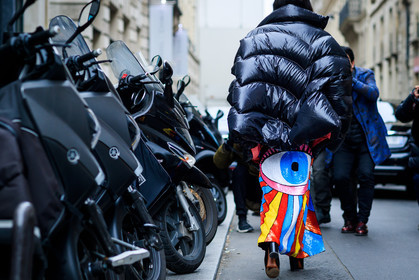 balenciaga, black jacket, graphic skirt, multicolor skirt, printed skirt, sequined skirt, shiny skirt, down jacket, oversize, fashion week, frenchystyle, FW, jonathan paciullo, street style, PFW, PARIS, SPRING SUMMER 2017, SS 17, HAUTE COUTURE, atmosphere details, detail, horizontal, tina leung