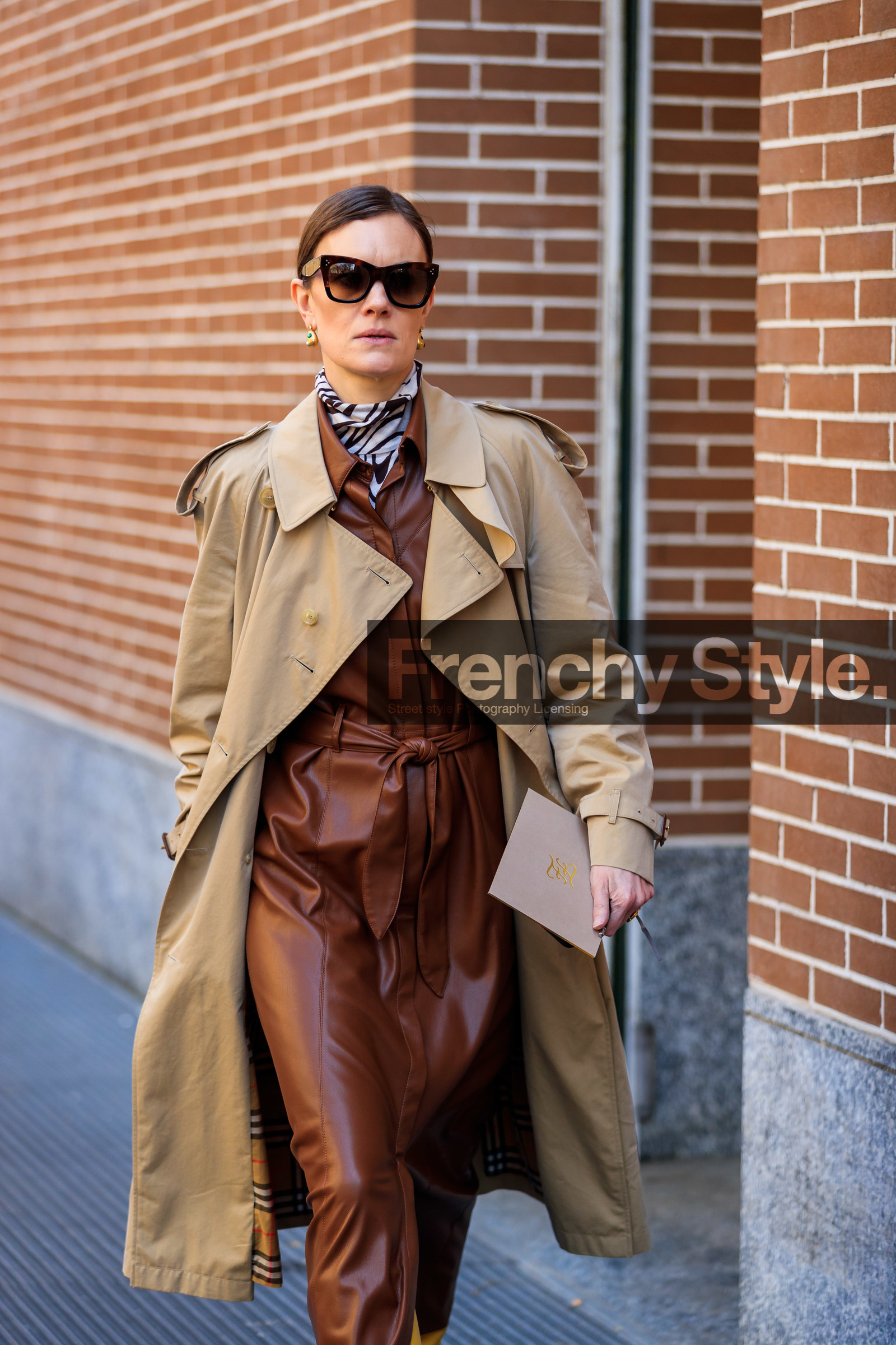 beige coat, brown dress, jo ellison, leather dress, sunglasses, trench coat, trousers, MILAN, MFW, fashion week, frenchystyle, FW, jonathan paciullo, street style, AUTUMN WINTER 2019-2020, AW 19-20, FALL WINTER 2019-2020, FW 19-20, vertical, atmosphere details, detail